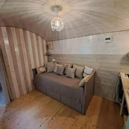 Magnifique Roulotte En Plein Nature アパート Saint-Jean-de-Boiseau